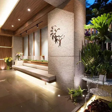 Opohills Boutique Apartments Yk
